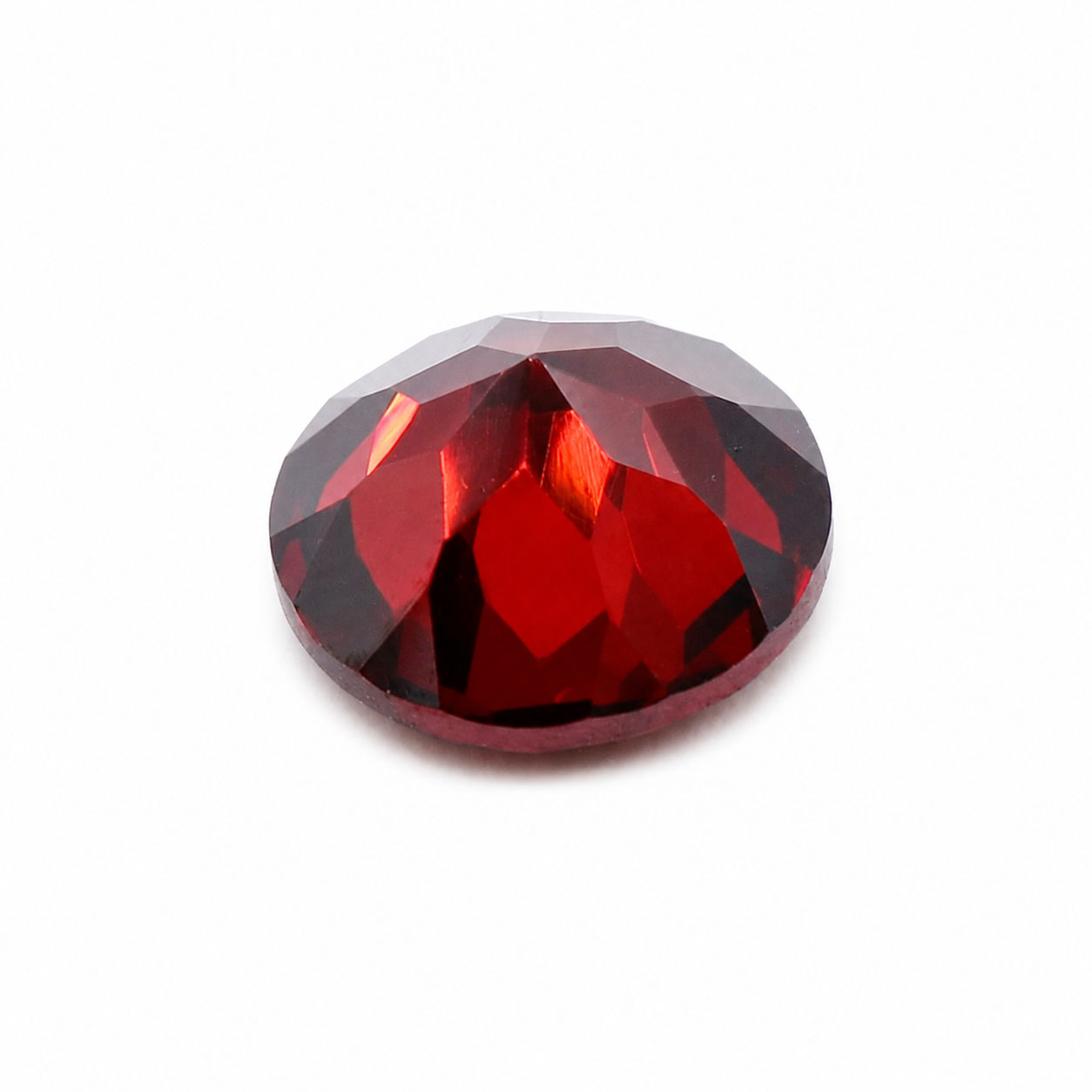 Cubic Zirconia (Garnet Color) Round Faceted
