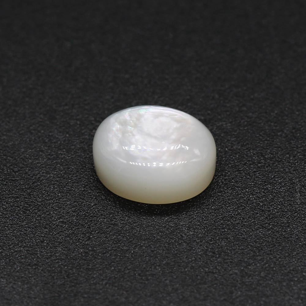 Mother of Pearl Oval Cabochon