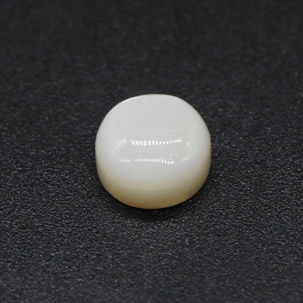 Mother of Pearl Round Cabochon
