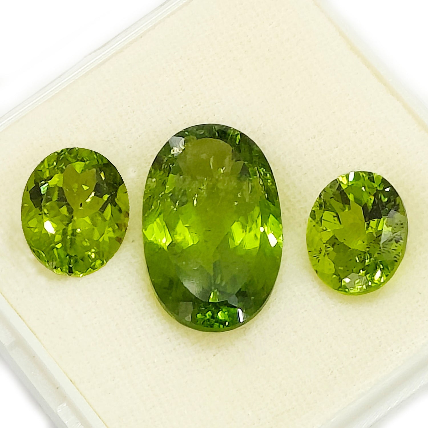 Peridot 13x11mm and 23x14mm Oval Faceted