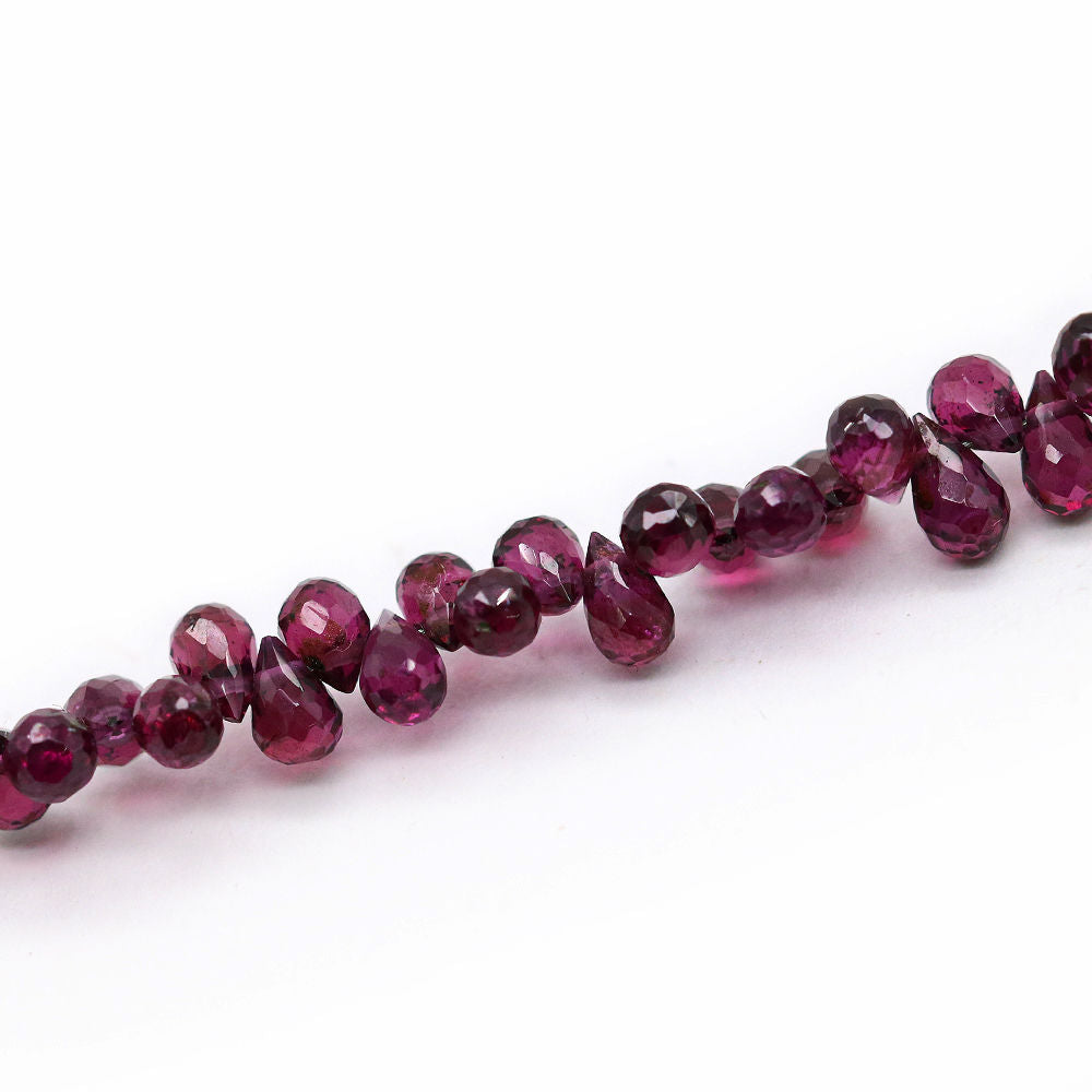 Rhodolite 6x4mm to 7x5mm Drops Faceted Beads (9 Inch)
