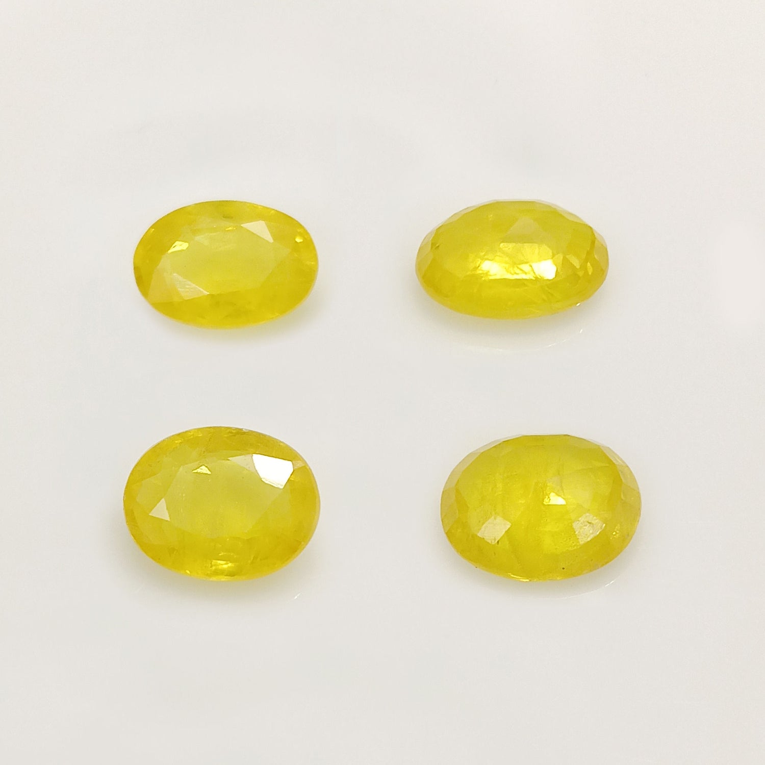 Natural Yellow Sapphire (Nigeria) (Heated) Oval Faceted (4.14 Cts. / 4.50 Ratti)