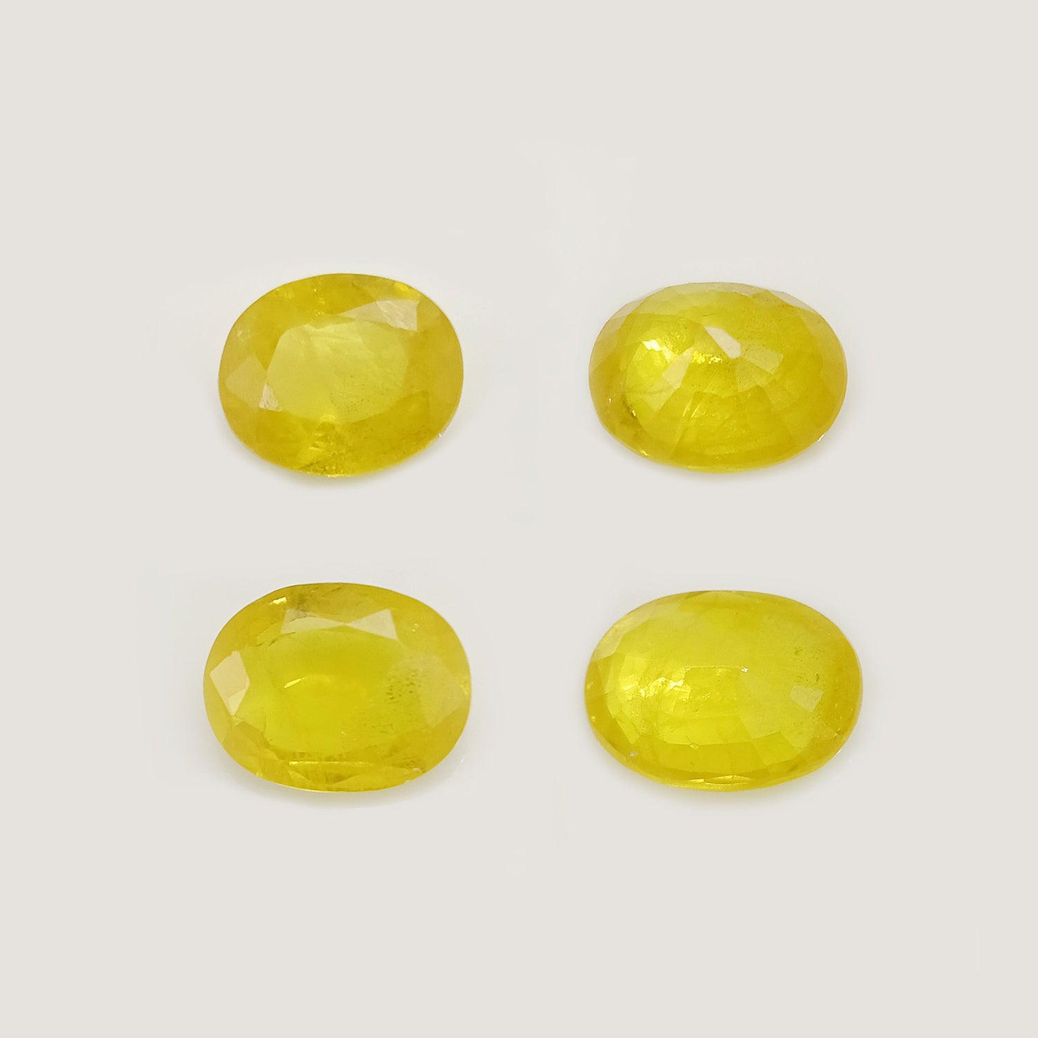 Natural Yellow Sapphire (Nigeria) (Heated) Oval Faceted (4.21 Cts. / 4.50 Ratti)