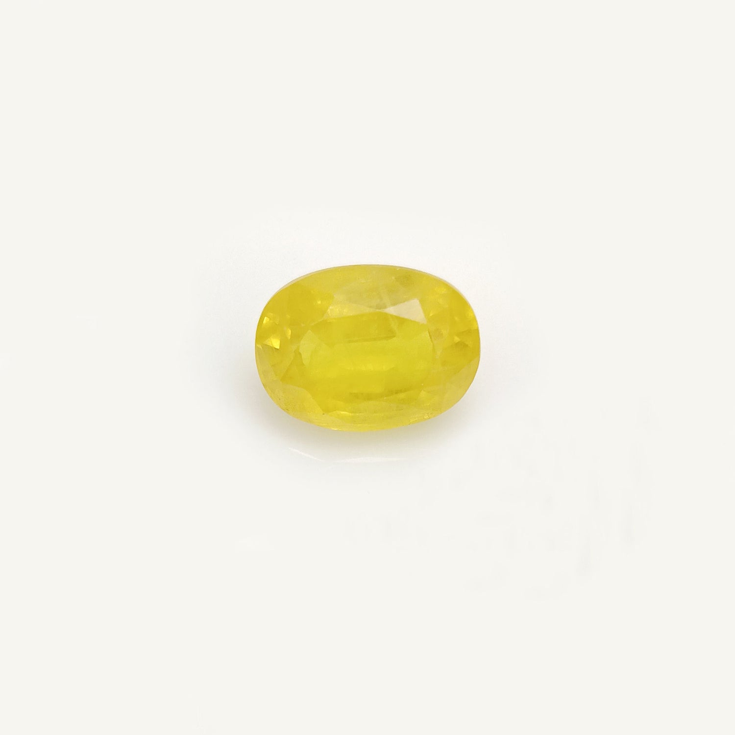 Natural Yellow Sapphire (Nigeria) (Heated) Oval Faceted (4.27 Cts. / 4.50 Ratti)