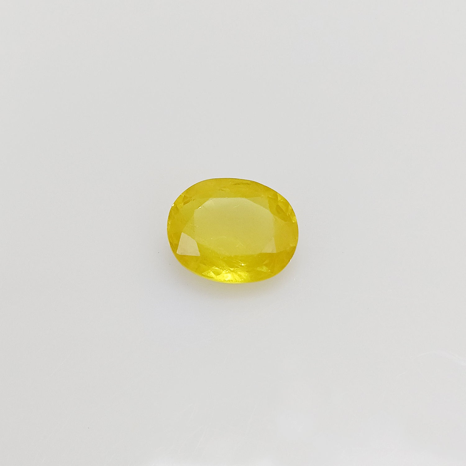 Natural Yellow Sapphire (Nigeria) (Heated) Oval Faceted (4.30 Cts. / 4.75 Ratti)
