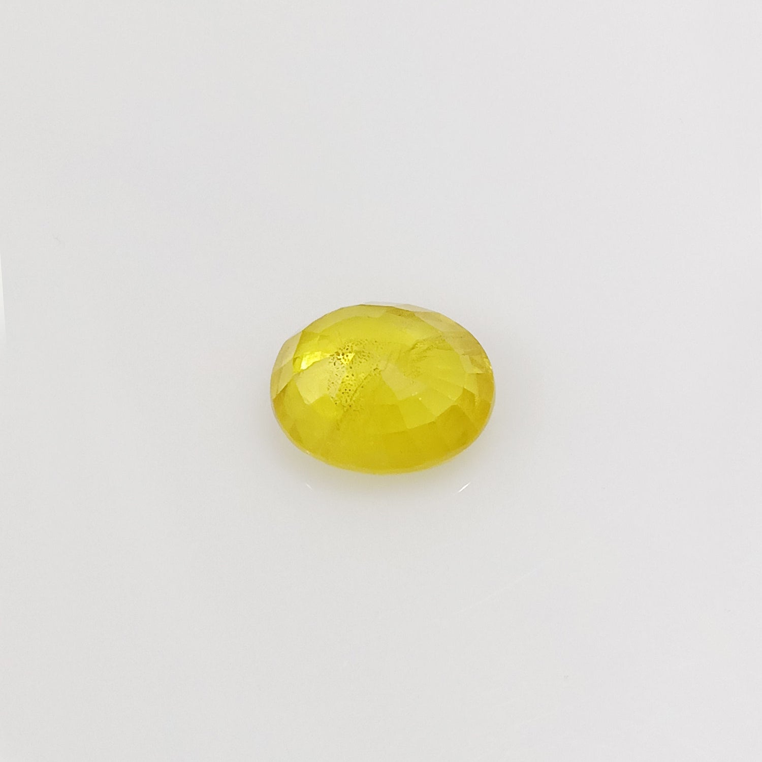 Natural Yellow Sapphire (Nigeria) (Heated) Oval Faceted (4.31 Cts. / 4.75 Ratti)