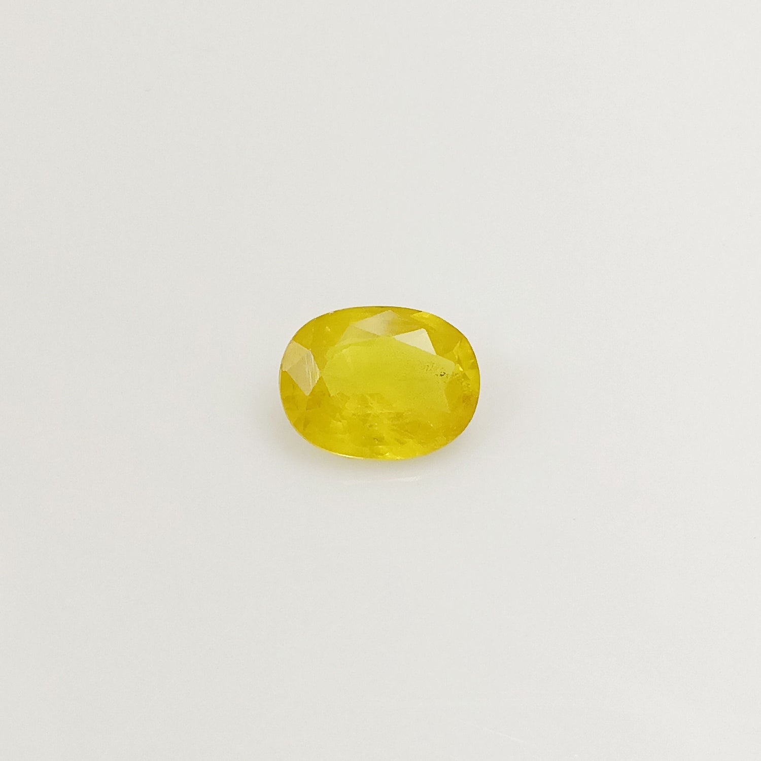 Natural Yellow Sapphire (Nigeria) (Heated) Oval Faceted (4.36 Cts. / 4.75 Ratti)