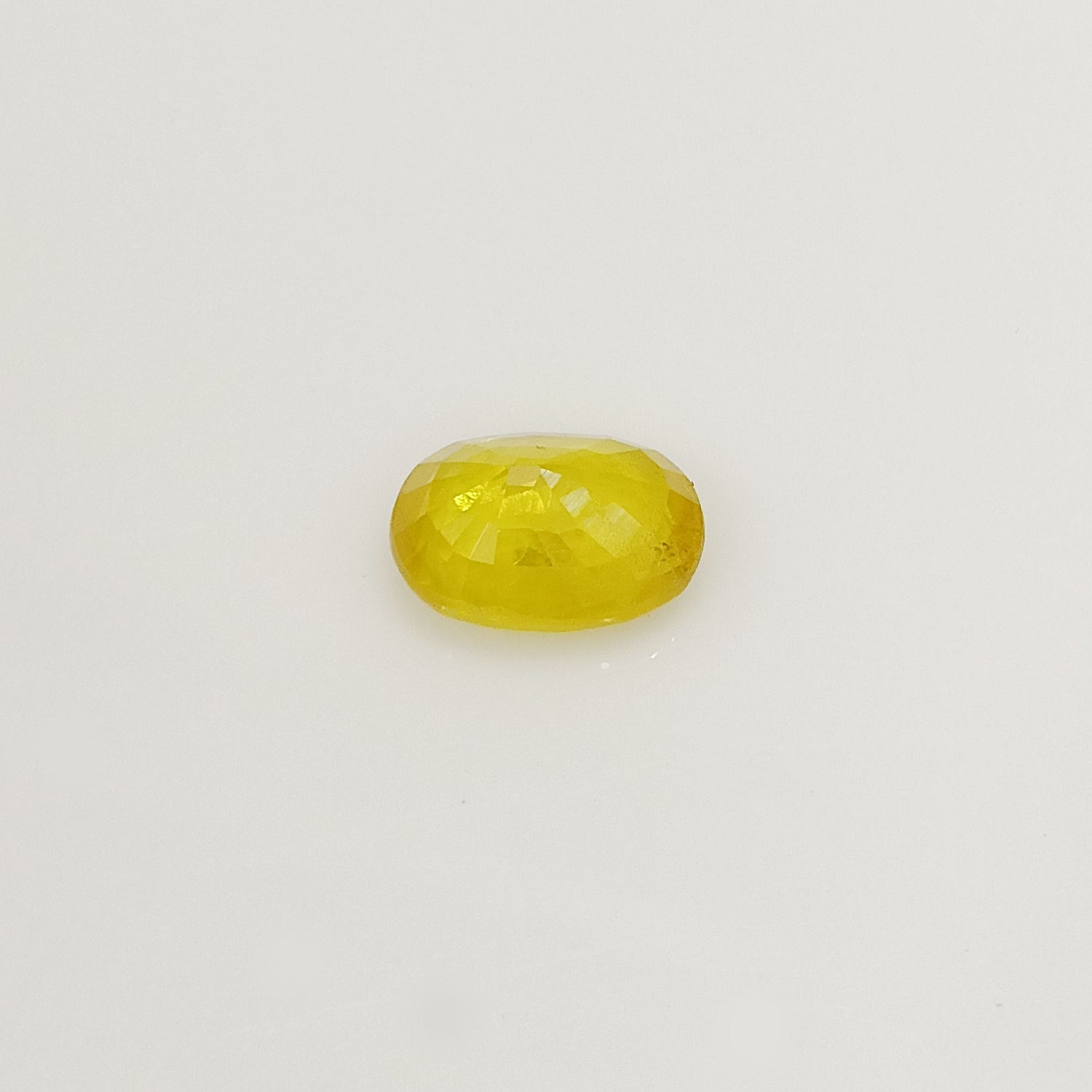 Natural Yellow Sapphire (Nigeria) (Heated) Oval Faceted (4.36 Cts. / 4.75 Ratti)