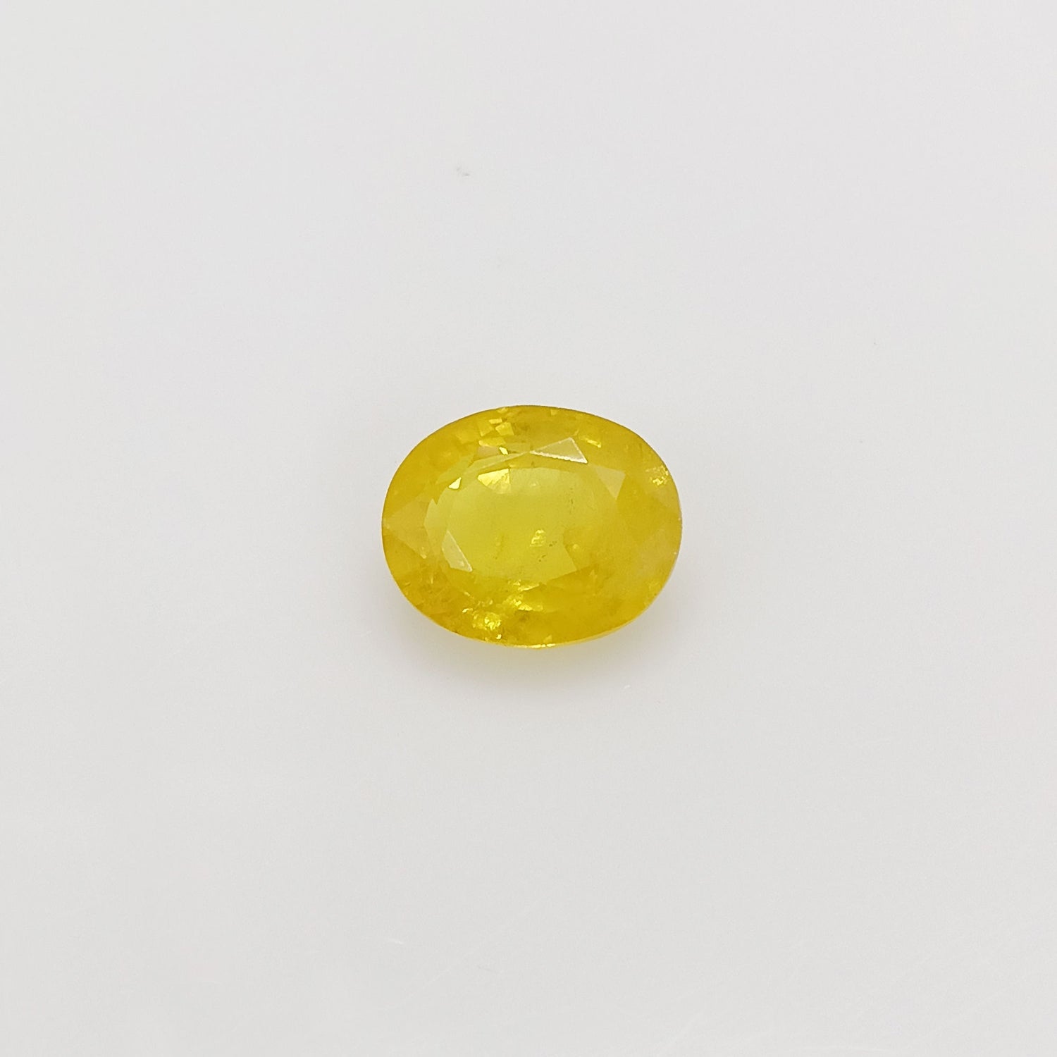 Natural Yellow Sapphire (Nigeria) (Heated) Oval Faceted (4.37 Cts. / 4.75 Ratti)