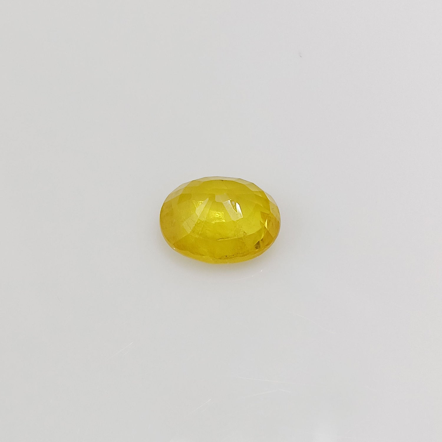 Natural Yellow Sapphire (Nigeria) (Heated) Oval Faceted (4.37 Cts. / 4.75 Ratti)