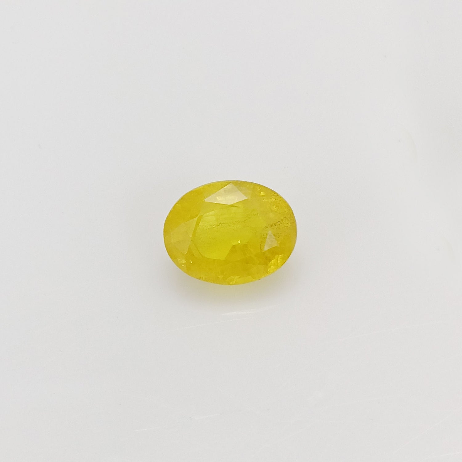 Natural Yellow Sapphire (Nigeria) (Heated) Oval Faceted (4.38 Cts. / 4.75 Ratti)