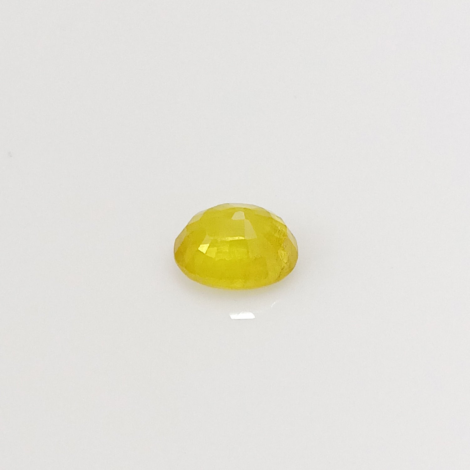 Natural Yellow Sapphire (Nigeria) (Heated) Oval Faceted (4.38 Cts. / 4.75 Ratti)