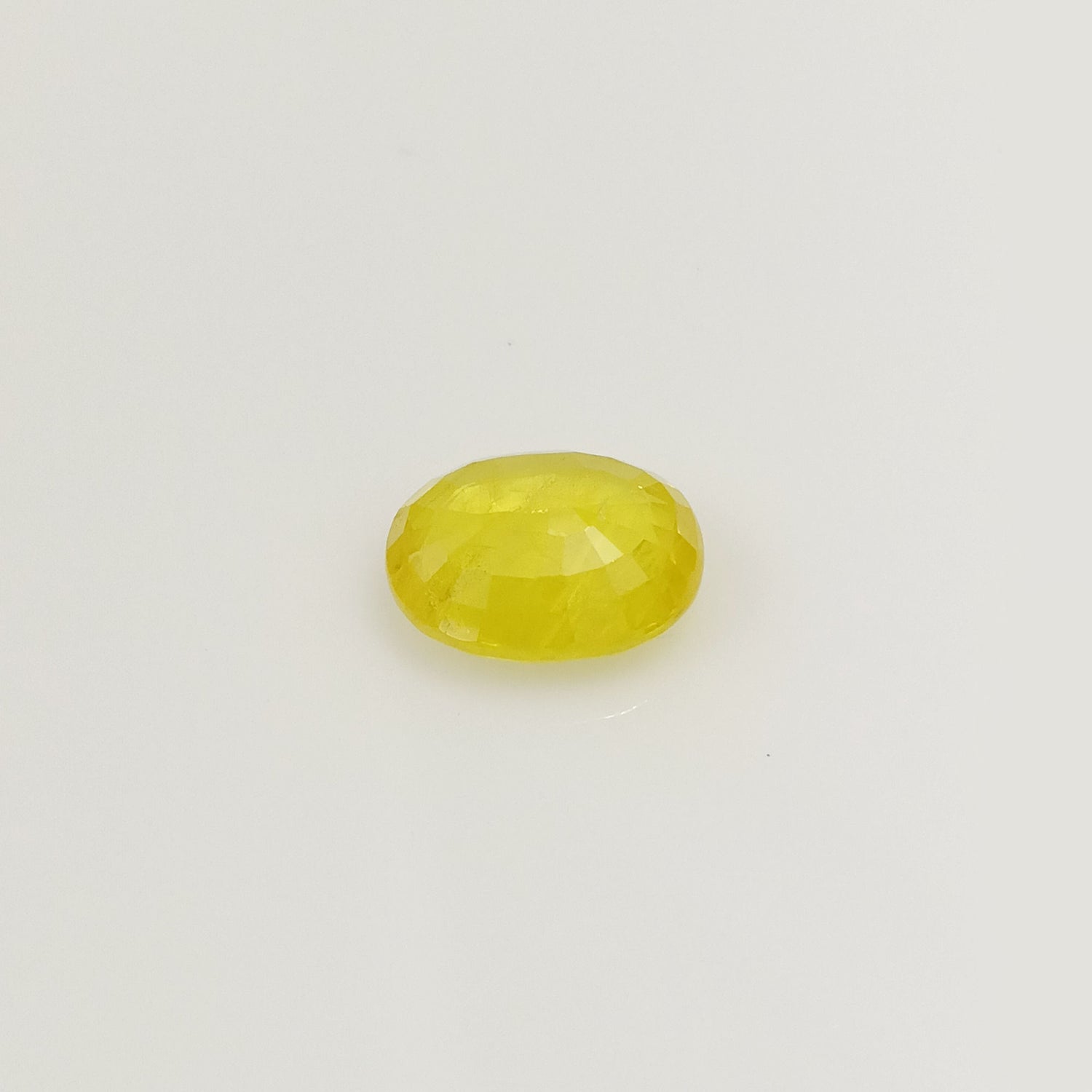 Natural Yellow Sapphire (Nigeria) (Heated) Oval Faceted (4.42 Cts. / 4.75 Ratti)