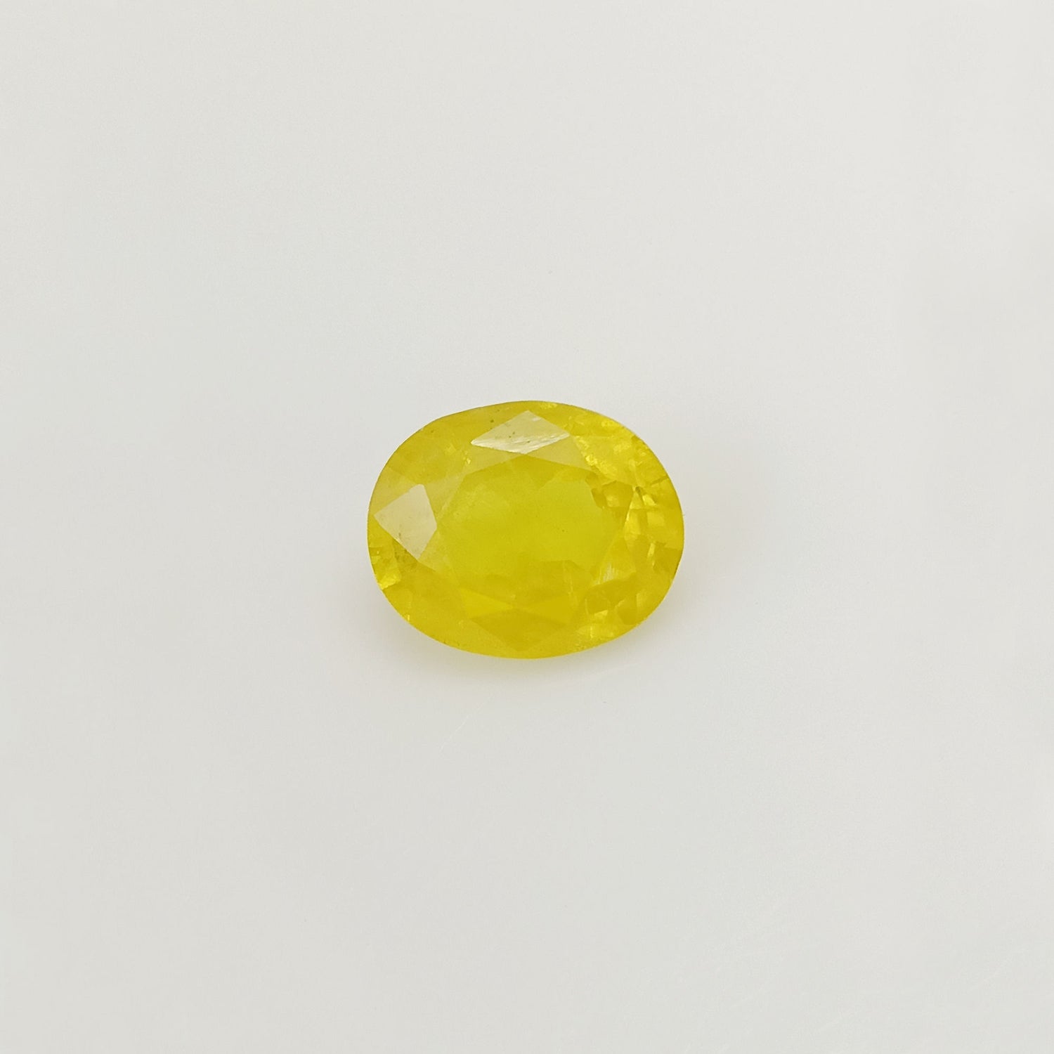 Natural Yellow Sapphire (Nigeria) (Heated) Oval Faceted (4.43 Cts. / 4.75 Ratti)