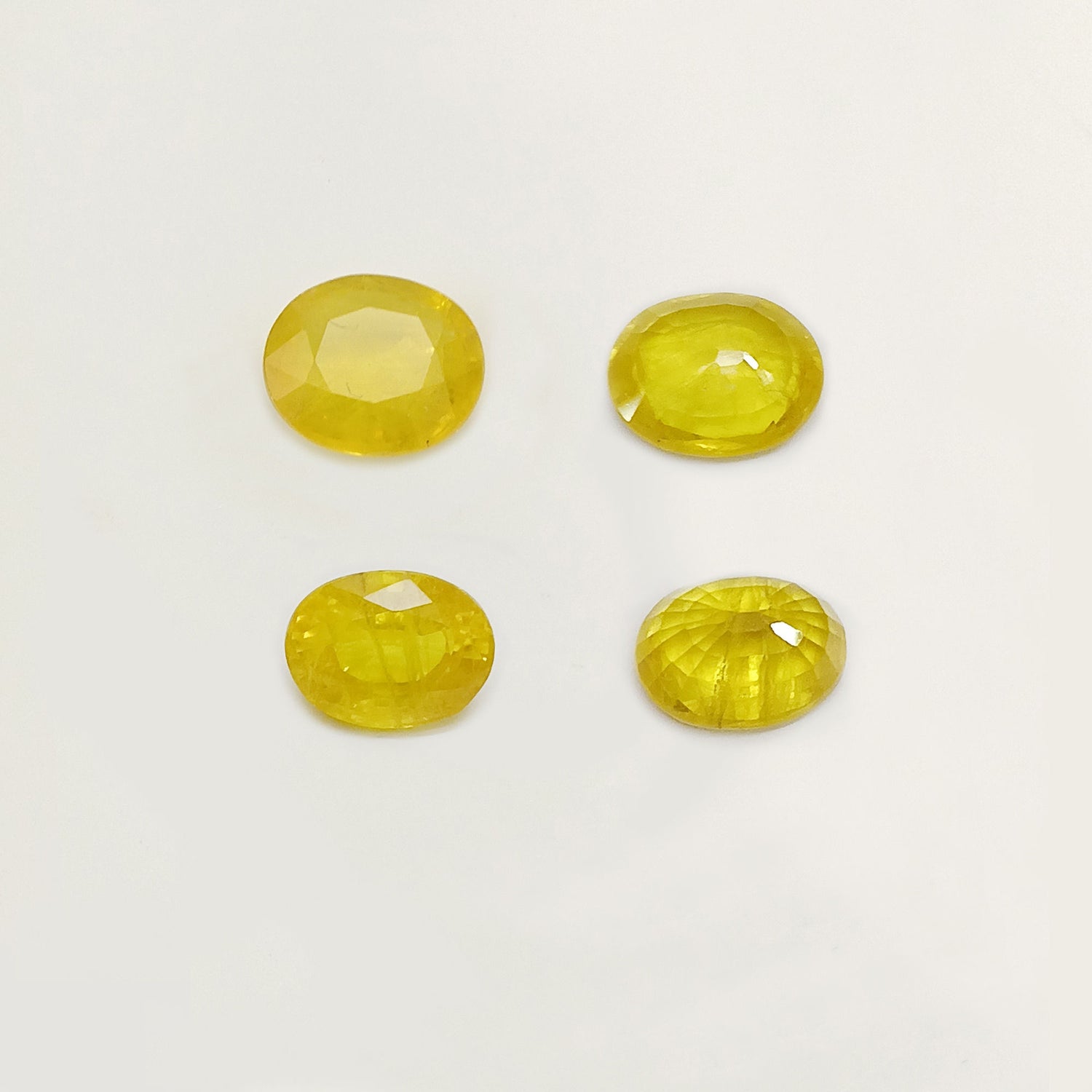 Natural Yellow Sapphire (Nigeria) (Heated) Oval Faceted (4.48 Cts. / 5 Ratti)