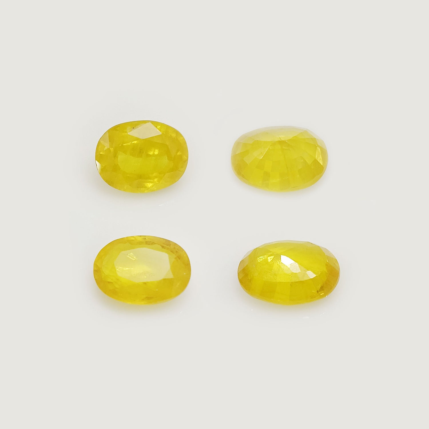 Natural Yellow Sapphire (Nigeria) (Heated) Oval Faceted (4.59 Cts. / 5 Ratti)