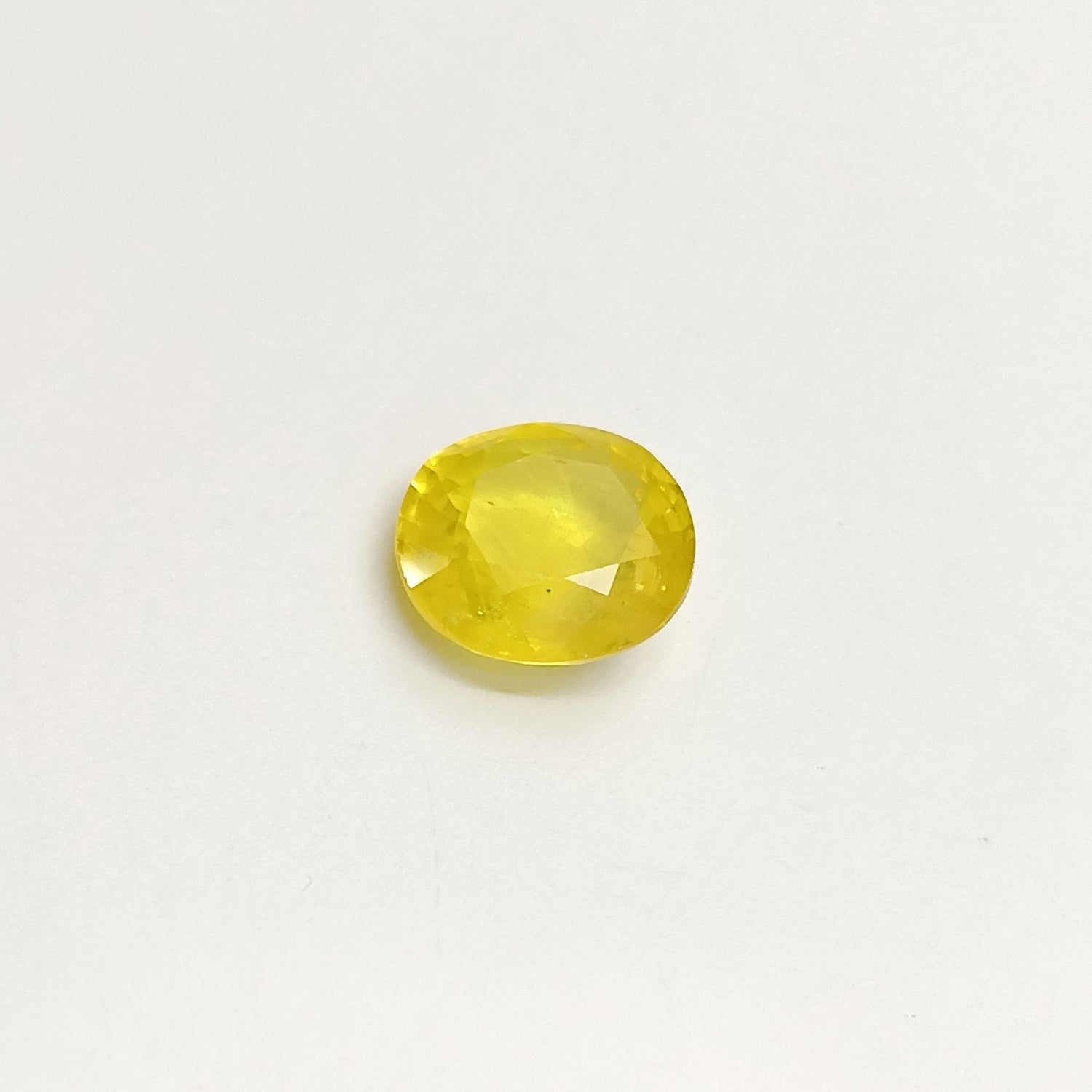 Natural Yellow Sapphire (Nigeria) (Heated) Oval Faceted (4.61 Cts. / 5 Ratti)