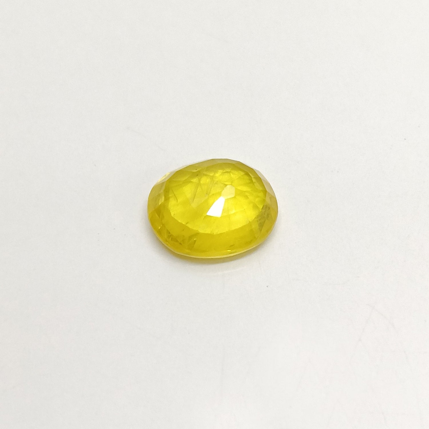 Natural Yellow Sapphire (Nigeria) (Heated) Oval Faceted (4.61 Cts. / 5 Ratti)