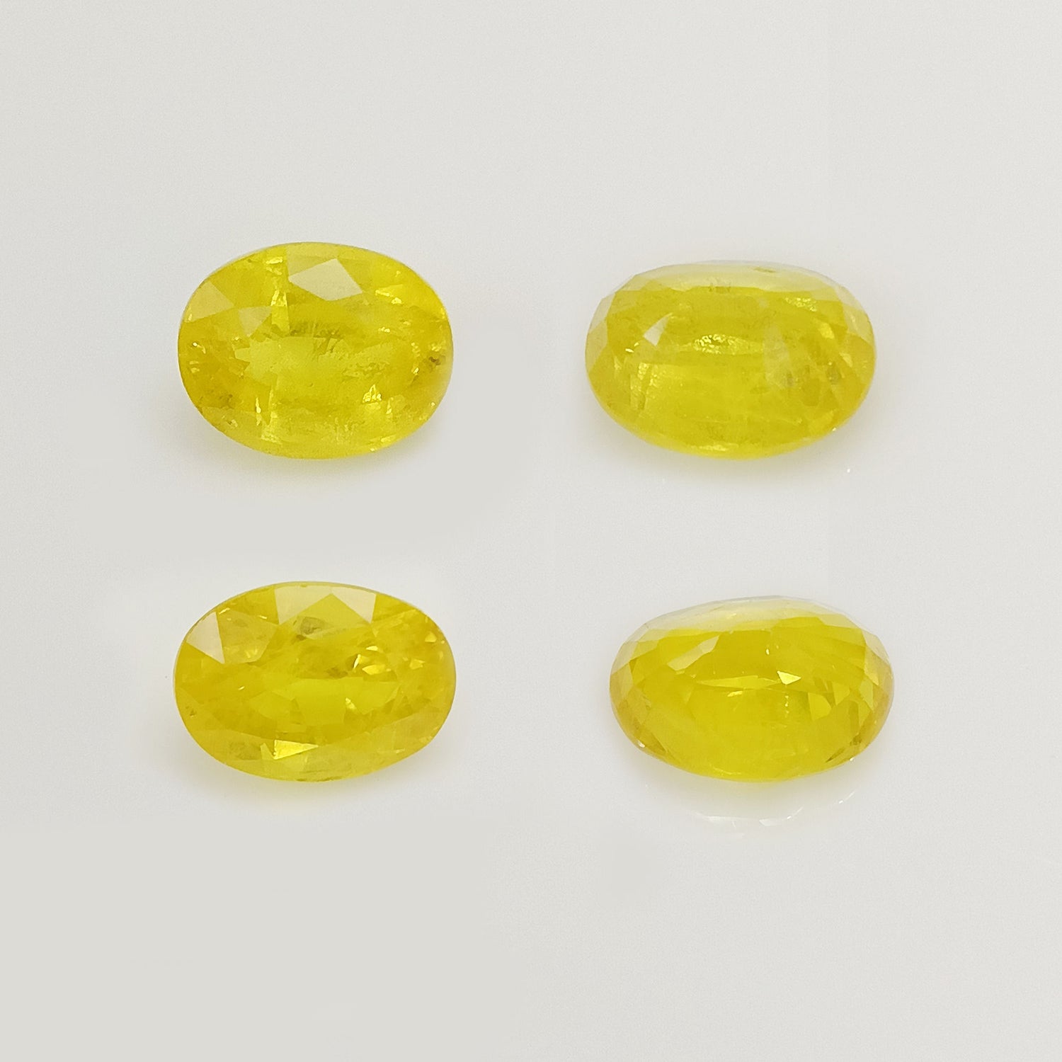 Natural Yellow Sapphire (Nigeria) (Heated) Oval Faceted (4.67 Cts. / 5 Ratti)