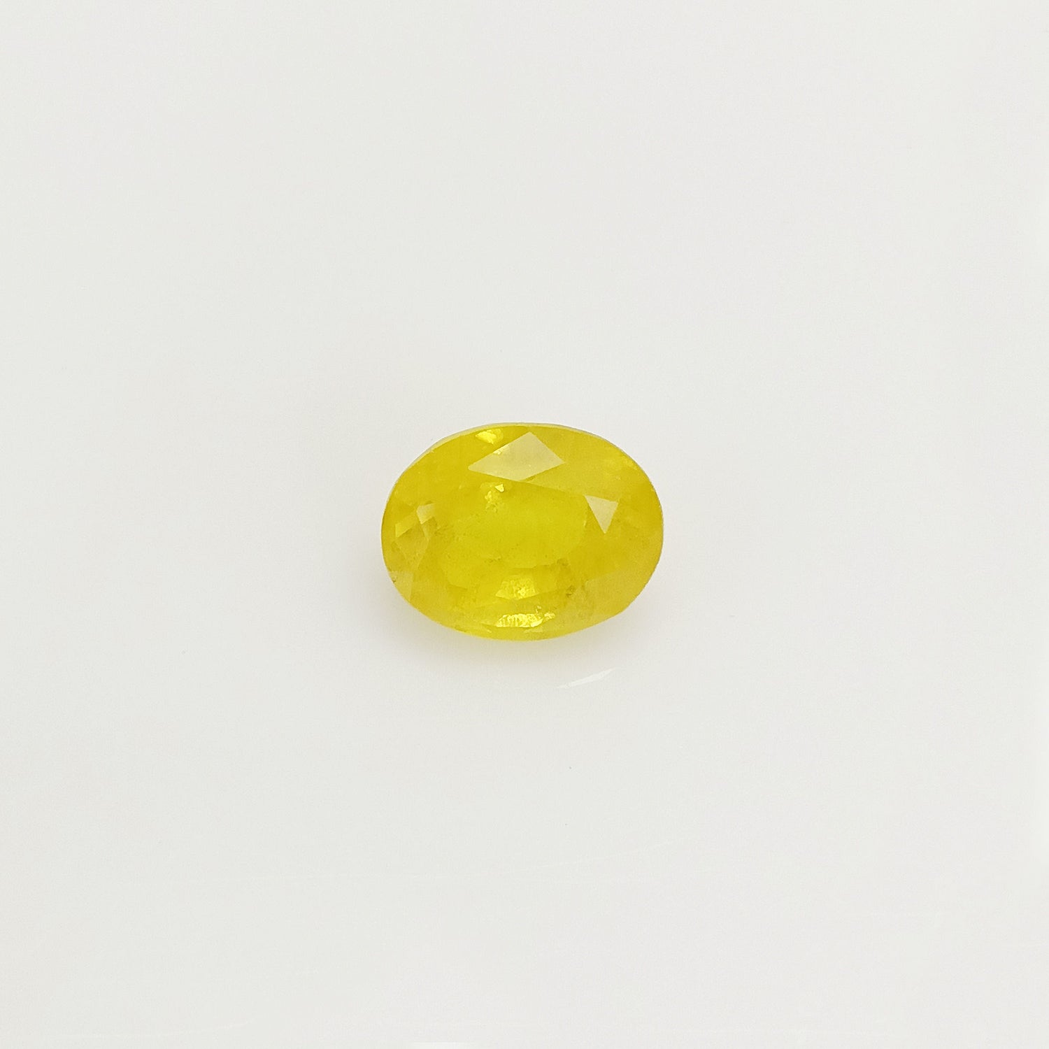 Natural Yellow Sapphire (Nigeria) (Heated) Oval Faceted (4.74 Cts. / 5.25 Ratti)