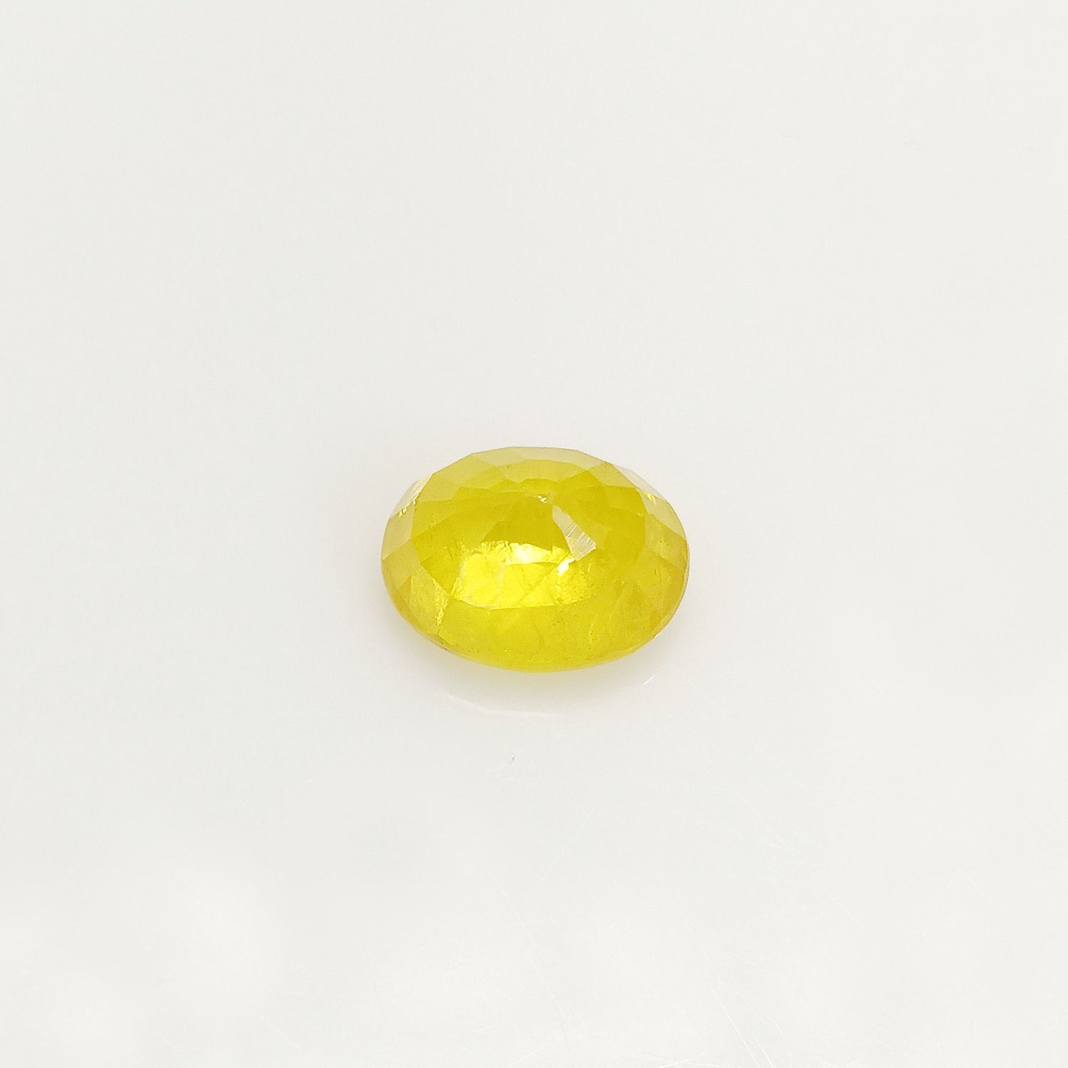 Natural Yellow Sapphire (Nigeria) (Heated) Oval Faceted (4.74 Cts. / 5.25 Ratti)