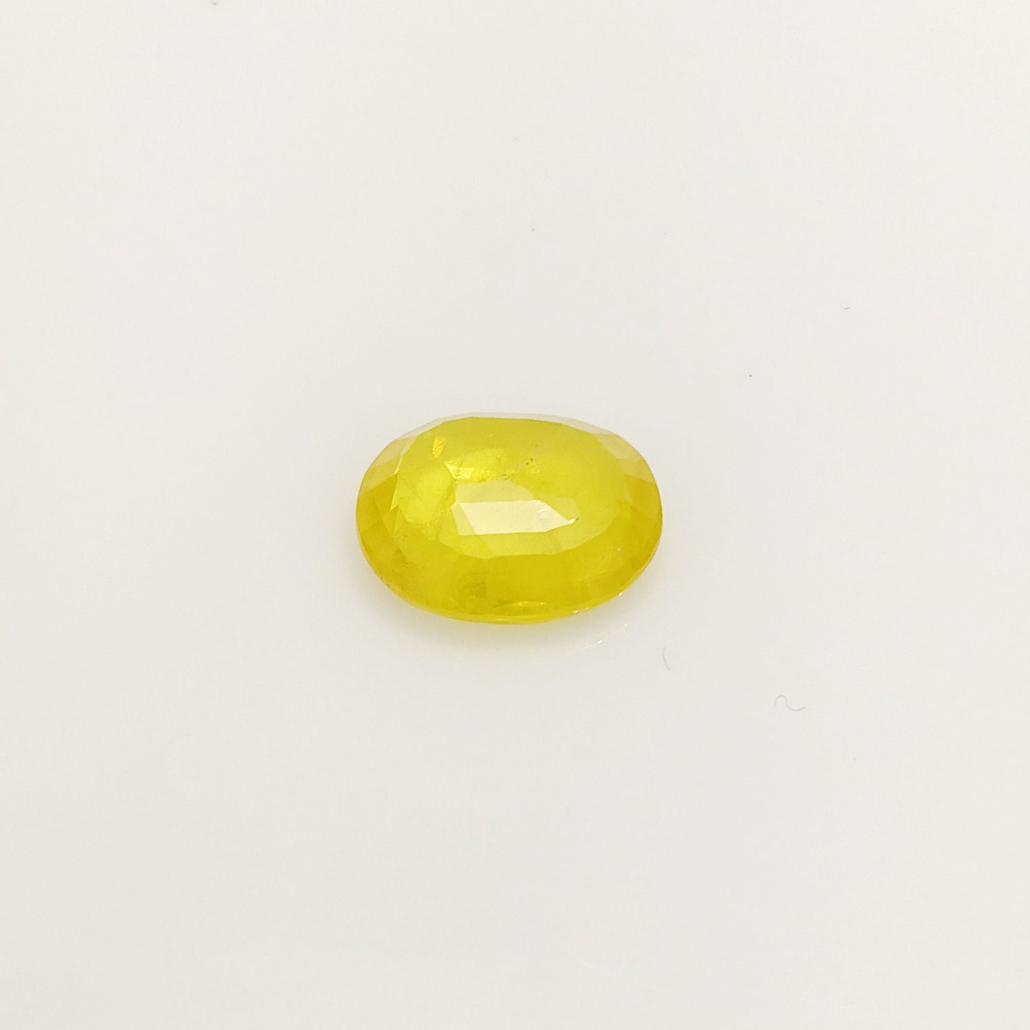 Natural Yellow Sapphire (Nigeria) (Heated) Oval Faceted (4.75 Cts. / 5.25 Ratti)