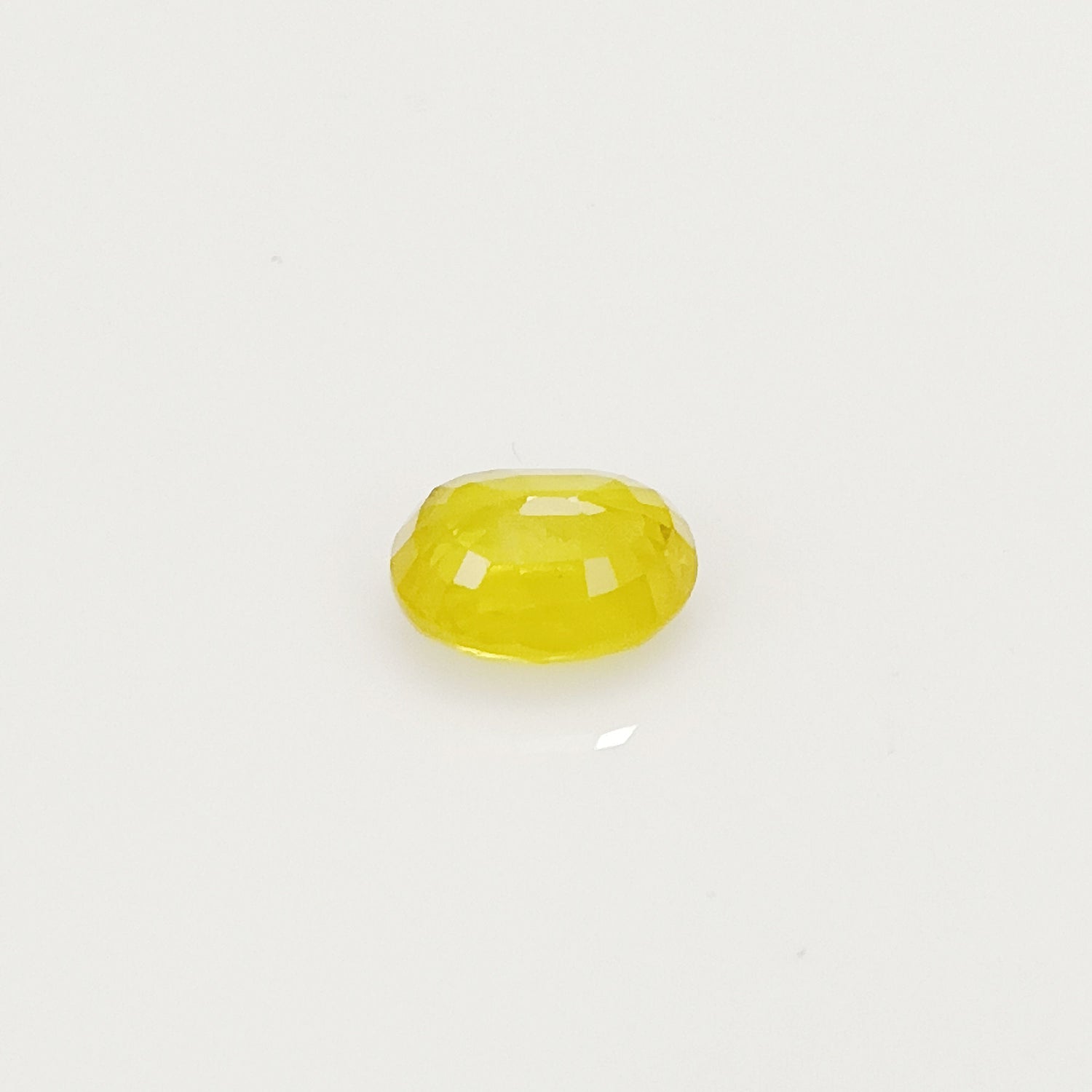 Natural Yellow Sapphire (Nigeria) (Heated) Oval Faceted (4.79 Cts. / 5.25 Ratti)
