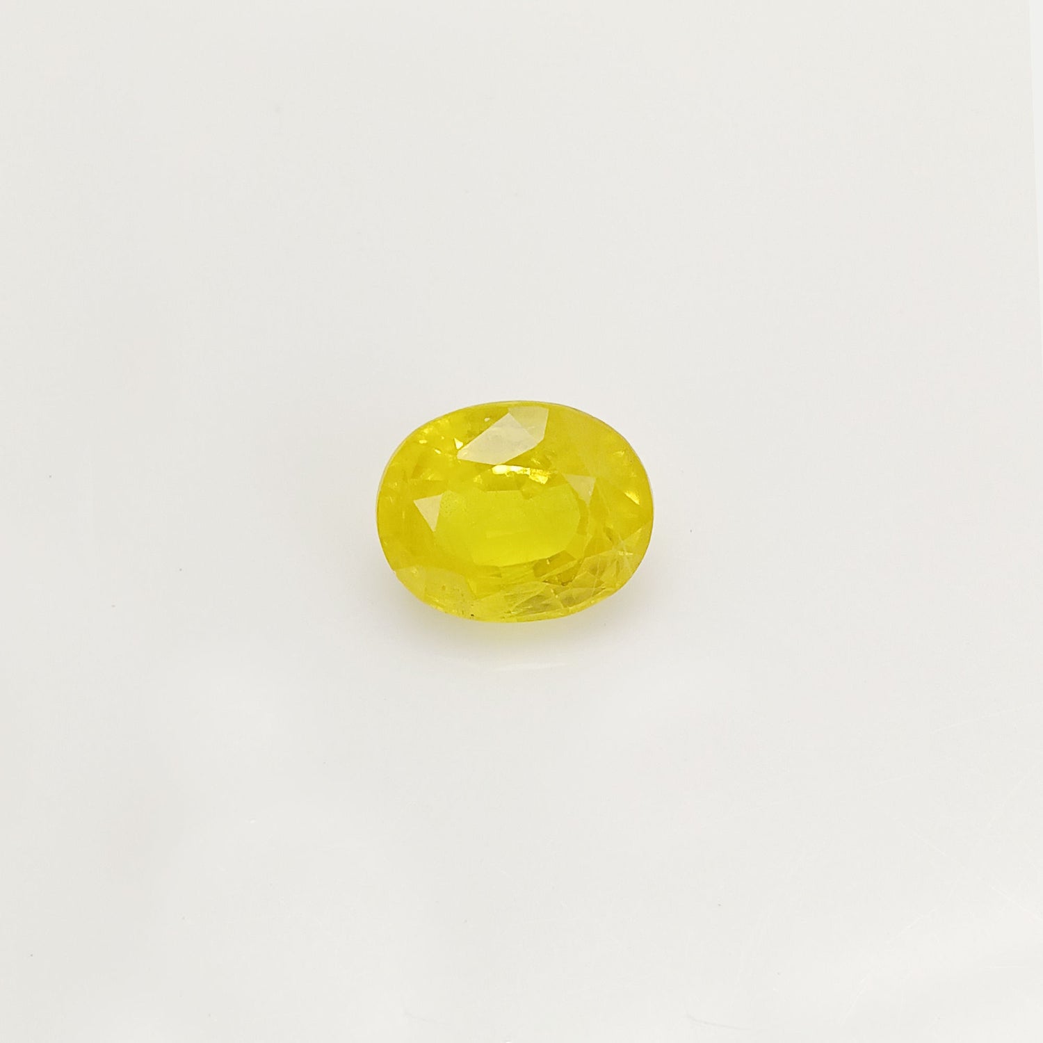 Natural Yellow Sapphire (Nigeria) (Heated) Oval Faceted (4.82 Cts. / 5.25 Ratti)