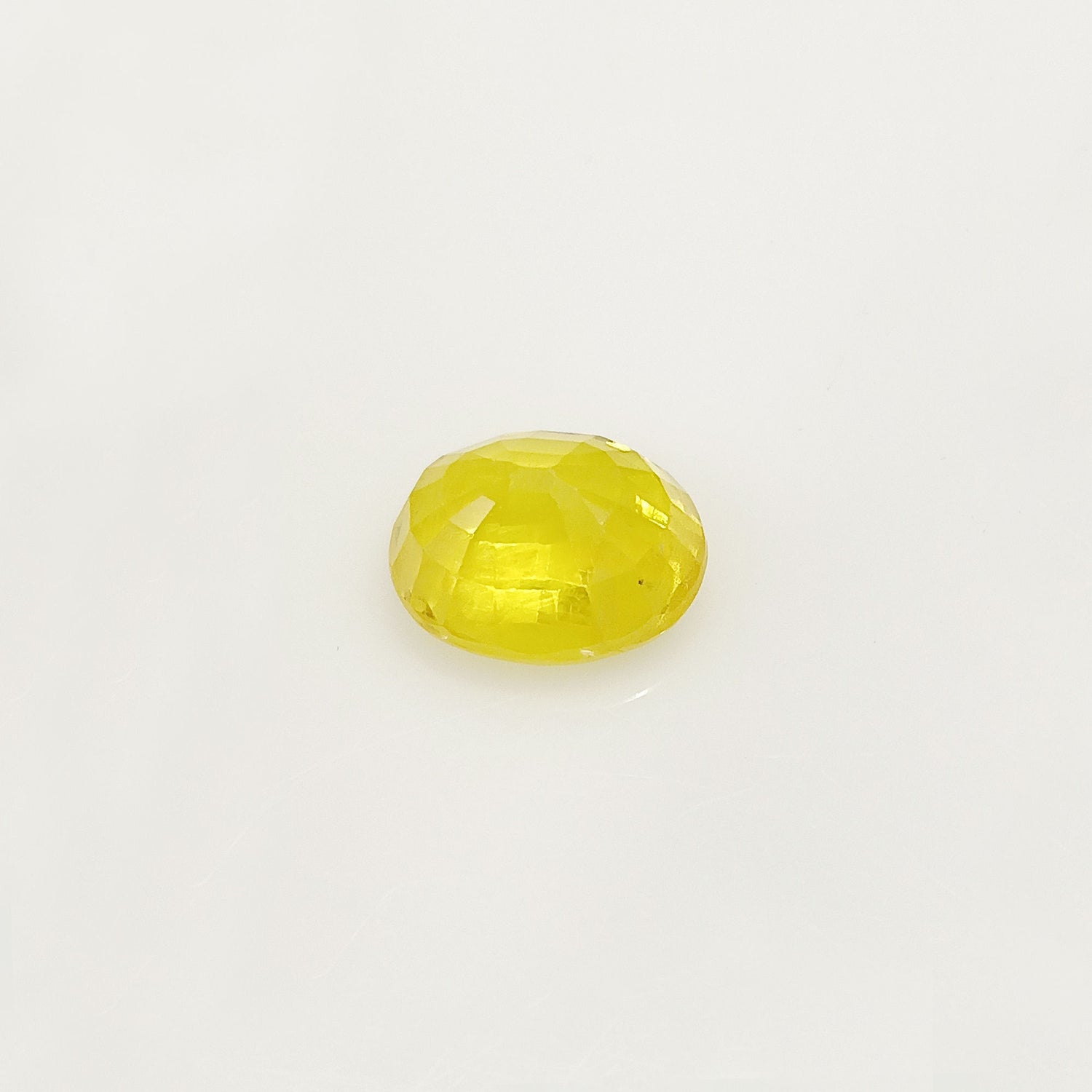 Natural Yellow Sapphire (Nigeria) (Heated) Oval Faceted (4.82 Cts. / 5.25 Ratti)