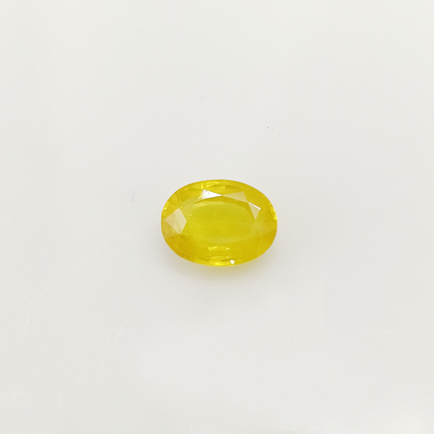 Natural Yellow Sapphire (Nigeria) (Heated) Oval Faceted (4.84 Cts. / 5.25 Ratti)
