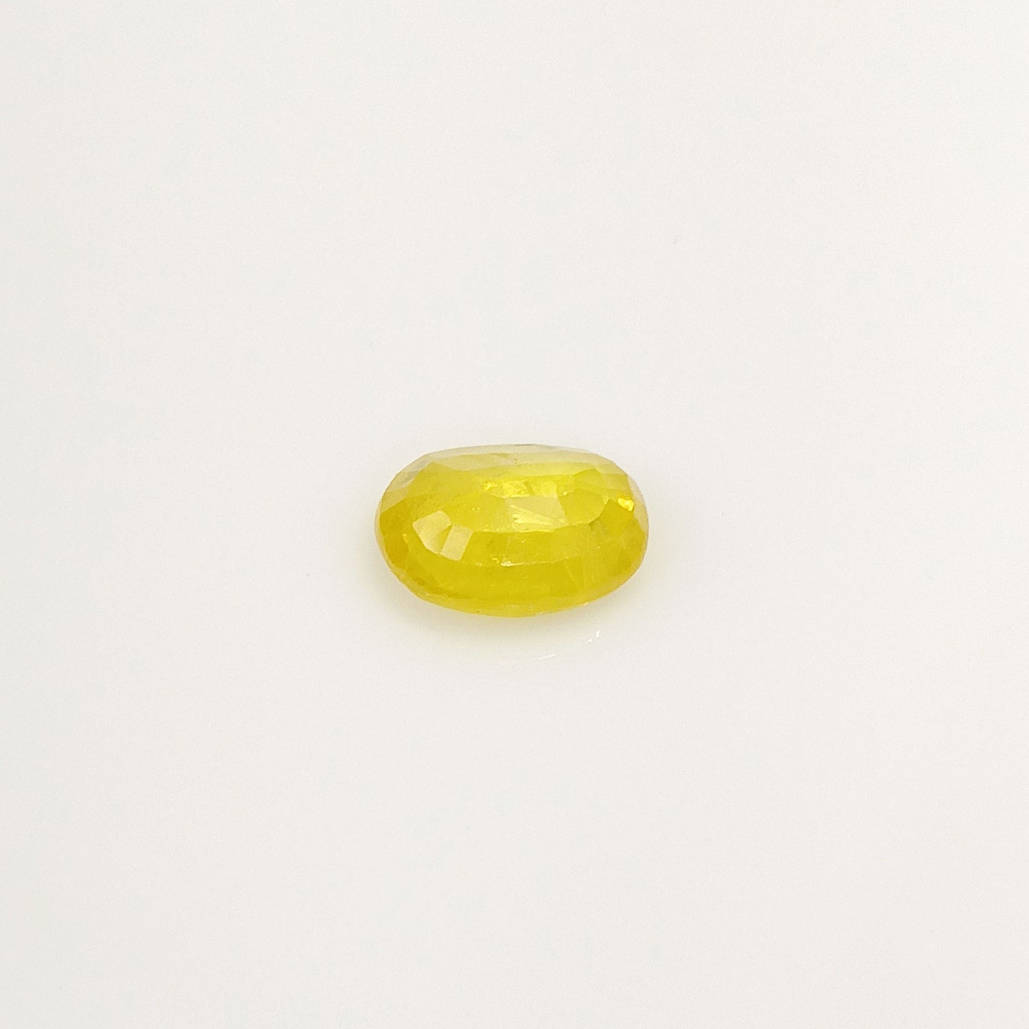 Natural Yellow Sapphire (Nigeria) (Heated) Oval Faceted (5.03 Cts. / 5.50 Ratti)