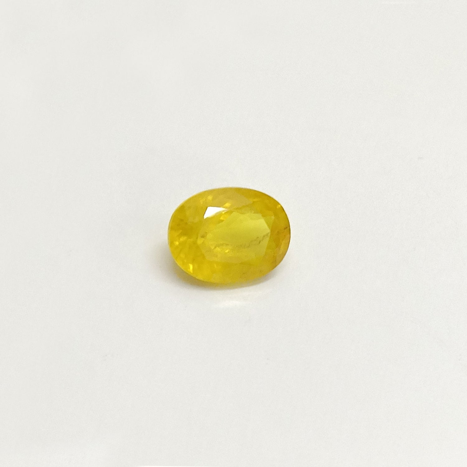 Natural Yellow Sapphire (Nigeria) (Heated) Oval Faceted (5.16 Cts. / 5.50 Ratti)