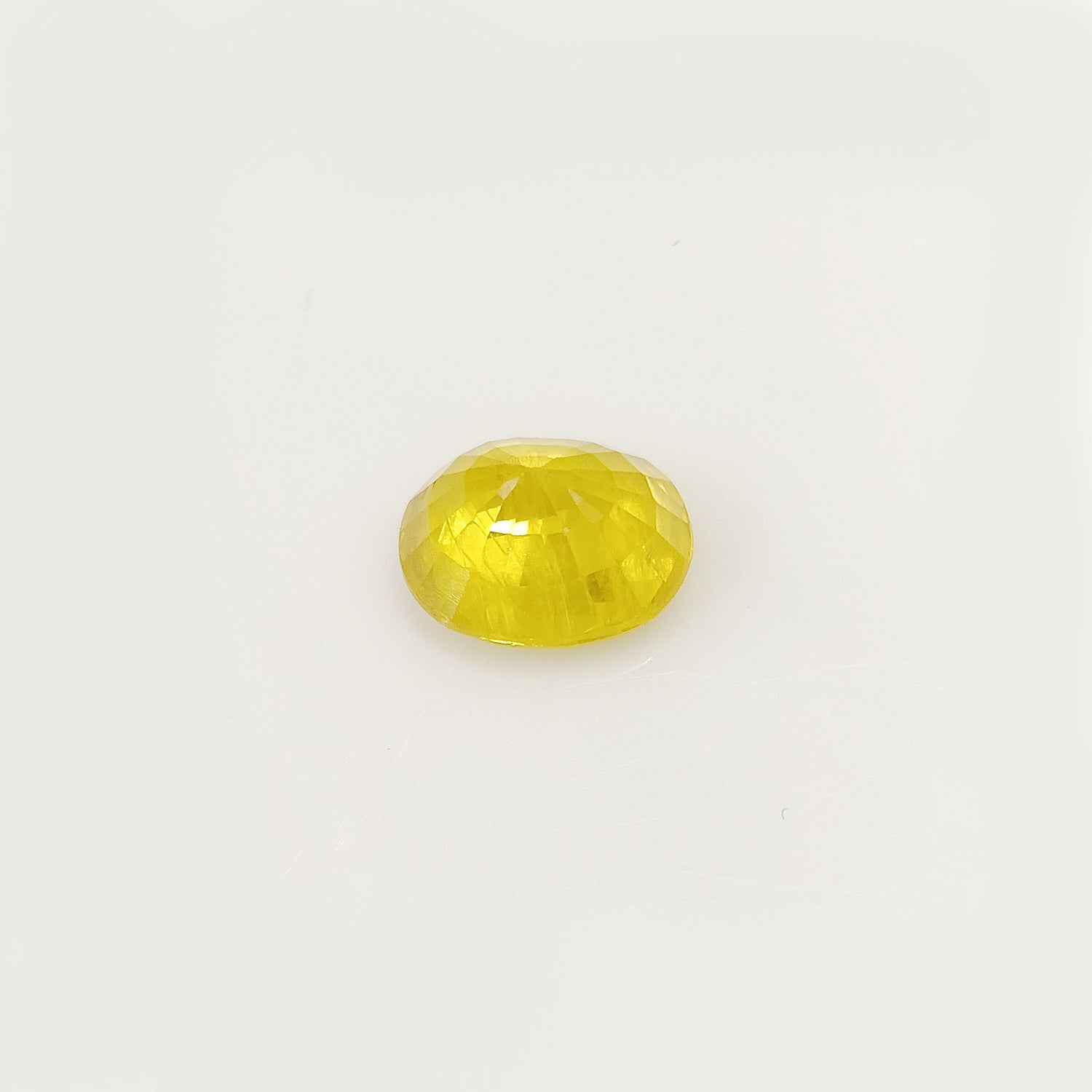 Natural Yellow Sapphire (Nigeria) (Heated) Oval Faceted (5.29 Cts. / 5.75 Ratti)