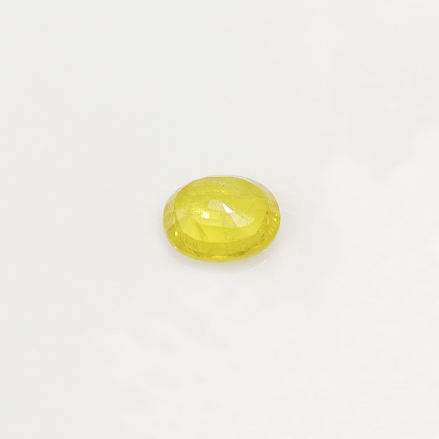 Natural Yellow Sapphire (Nigeria) (Heated) Oval Faceted (5.46 Cts. / 6 Ratti)
