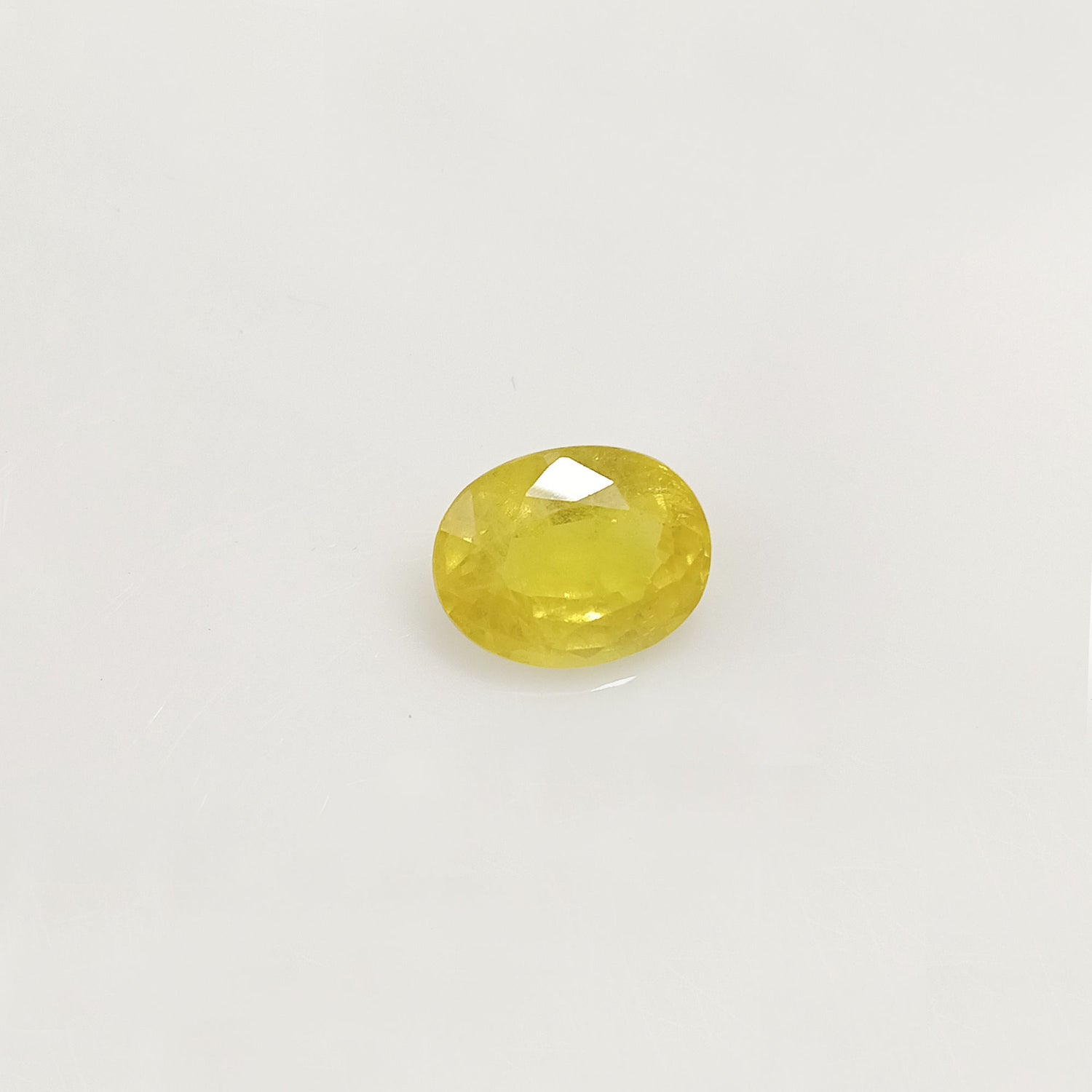Natural Yellow Sapphire (Nigeria) (Heated) Oval Faceted (5.58 Cts. / 6 Ratti)