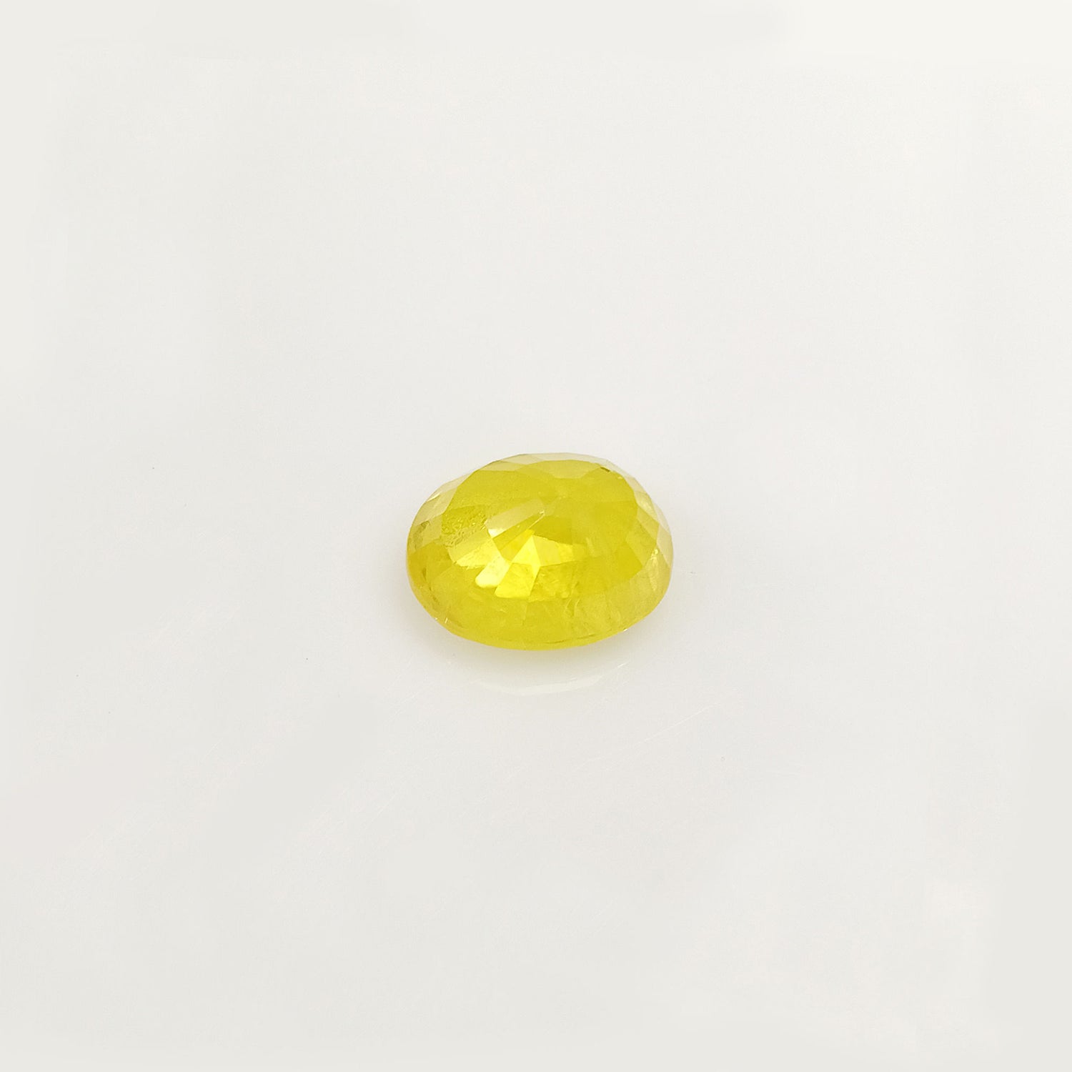 Natural Yellow Sapphire (Nigeria) (Heated) Oval Faceted (6.22 Cts. / 6.75 Ratti)