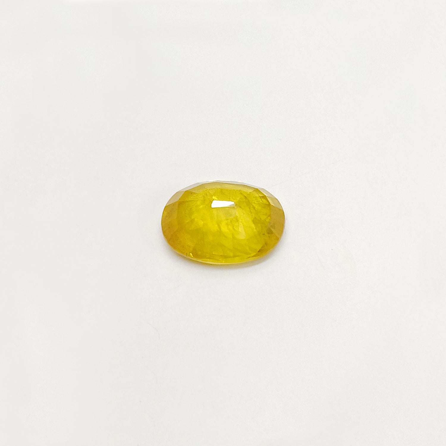 Natural Yellow Sapphire (Nigeria) (Heated) Oval Faceted (6.27 Cts. / 6.75 Ratti)