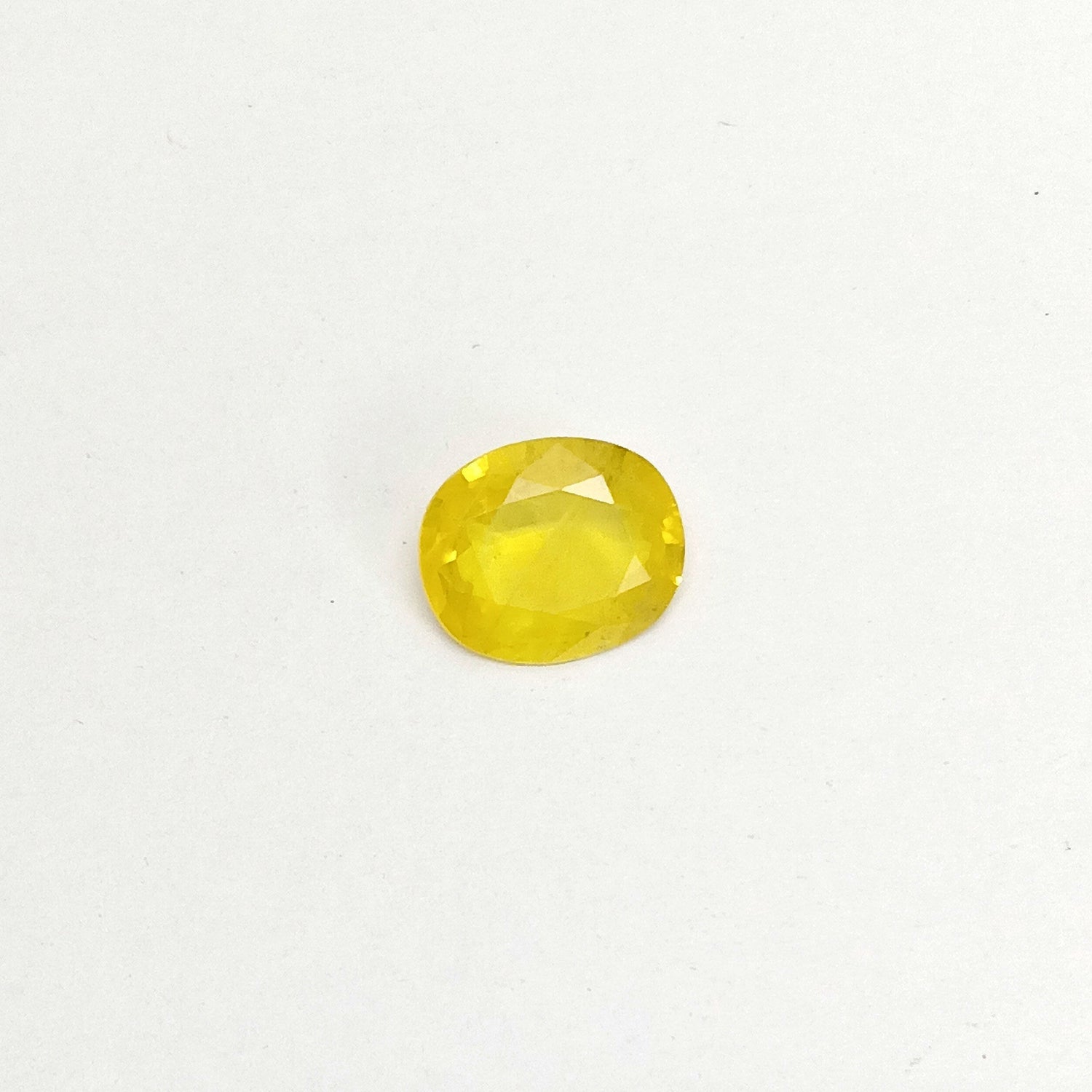Natural Yellow Sapphire (Nigeria) (Heated) Oval Faceted (6.28 Cts. / 6.75 Ratti)