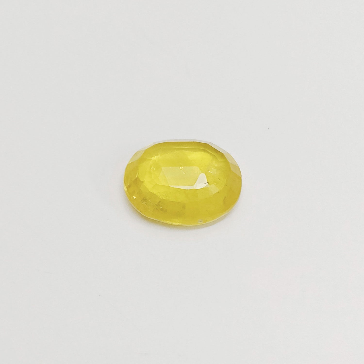 Natural Yellow Sapphire (Nigeria) (Heated) Oval Faceted (6.39 Cts. / 7 Ratti)
