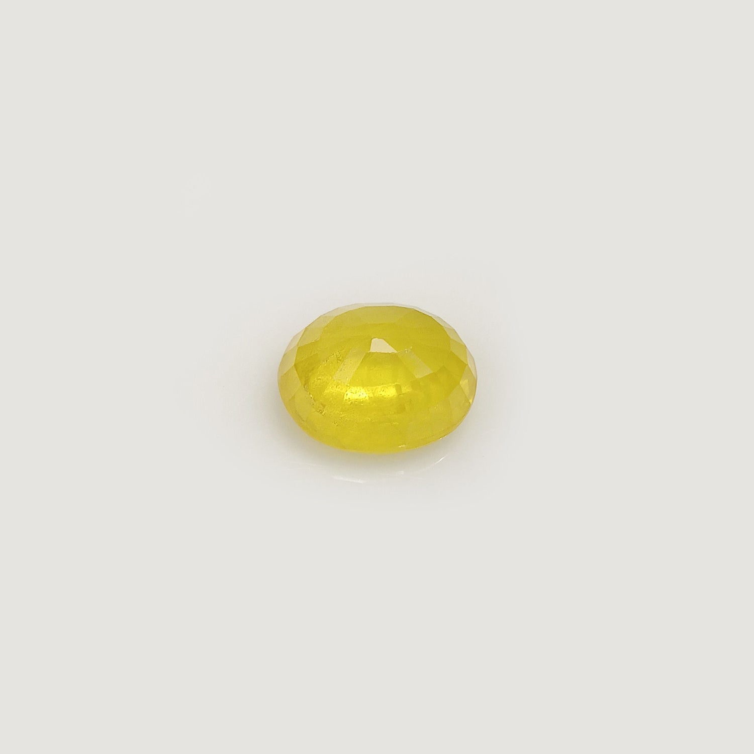 Natural Yellow Sapphire (Nigeria) (Heated) Oval Faceted (6.58 Cts. / 7.25 Ratti)