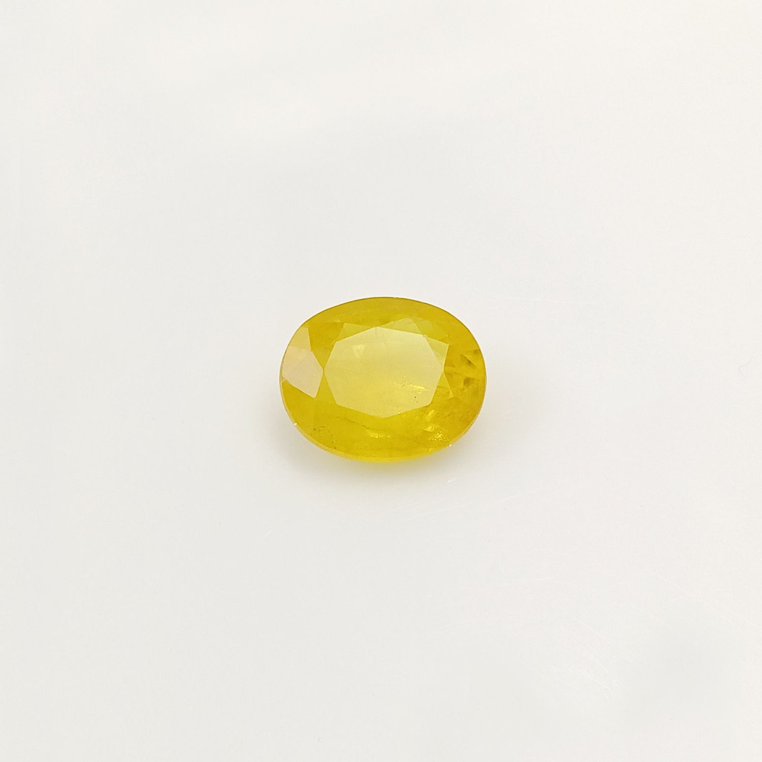 Natural Yellow Sapphire (Nigeria) (Heated) Oval Faceted (6.66 Cts. / 7.25 Ratti)