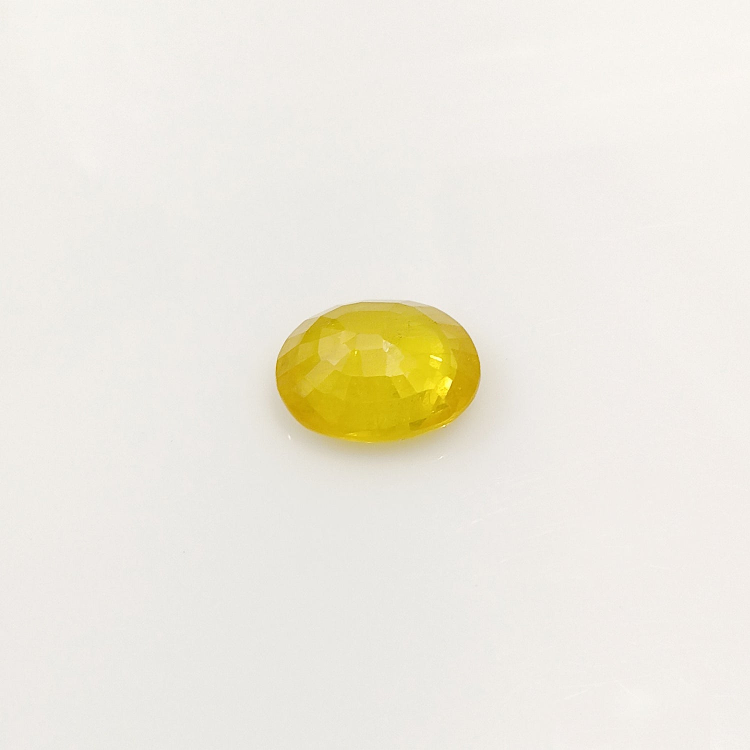 Natural Yellow Sapphire (Nigeria) (Heated) Oval Faceted (6.66 Cts. / 7.25 Ratti)