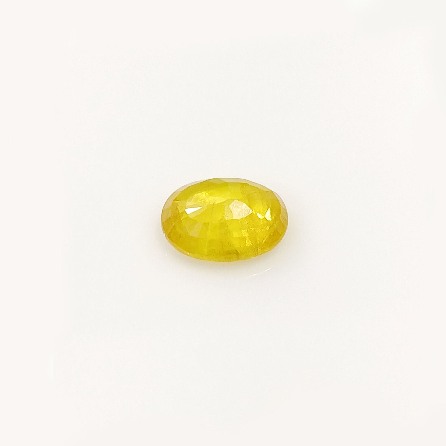 Natural Yellow Sapphire (Nigeria) (Heated) Oval Faceted (6.67 Cts. / 7.25 Ratti)